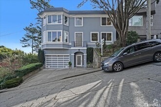 Building Photo - 2150 10th Ave