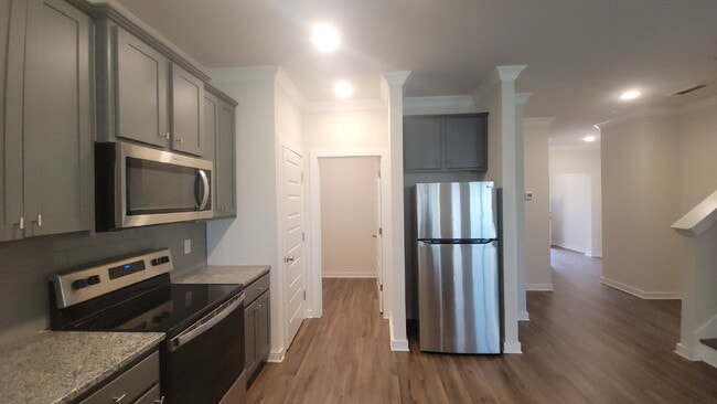 Building Photo - 7203 Chatfield Wy NW