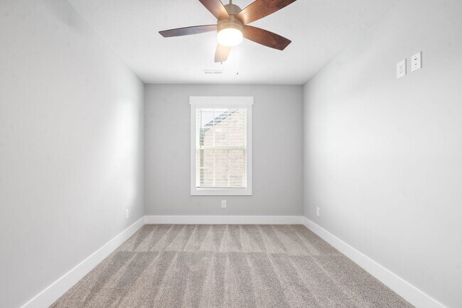 Building Photo - 1065 Veridian Dr