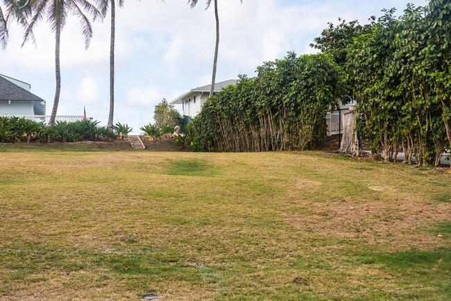Building Photo - Oceanfront Malaekahana 3 bed / 2 bath Renovated Home