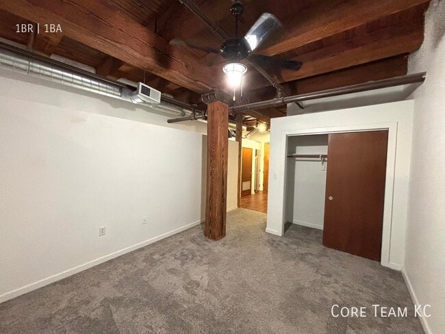 Building Photo - 204 Walnut St