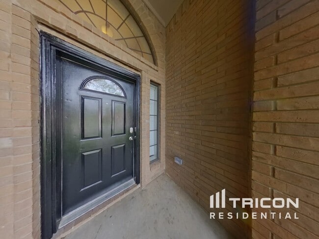 Building Photo - 7724 Grassland Dr
