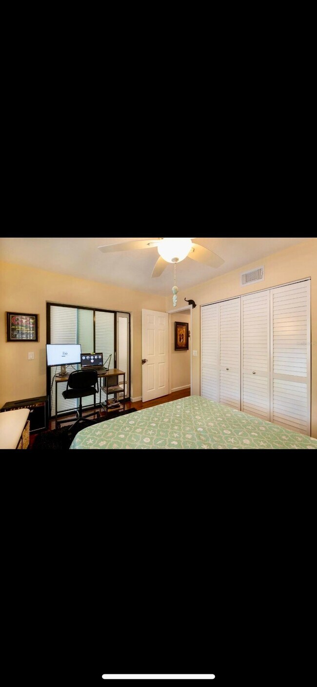 Building Photo - 108 Woodlake Wynde