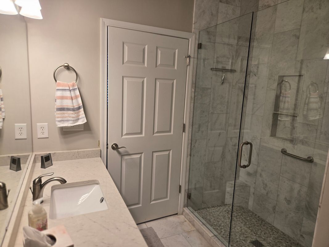 Building Photo - 809 Ledgestone Ct