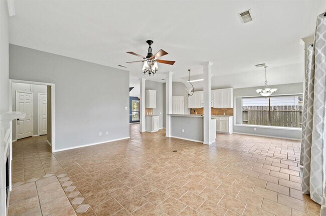 Building Photo - 3702 Glenhill Dr