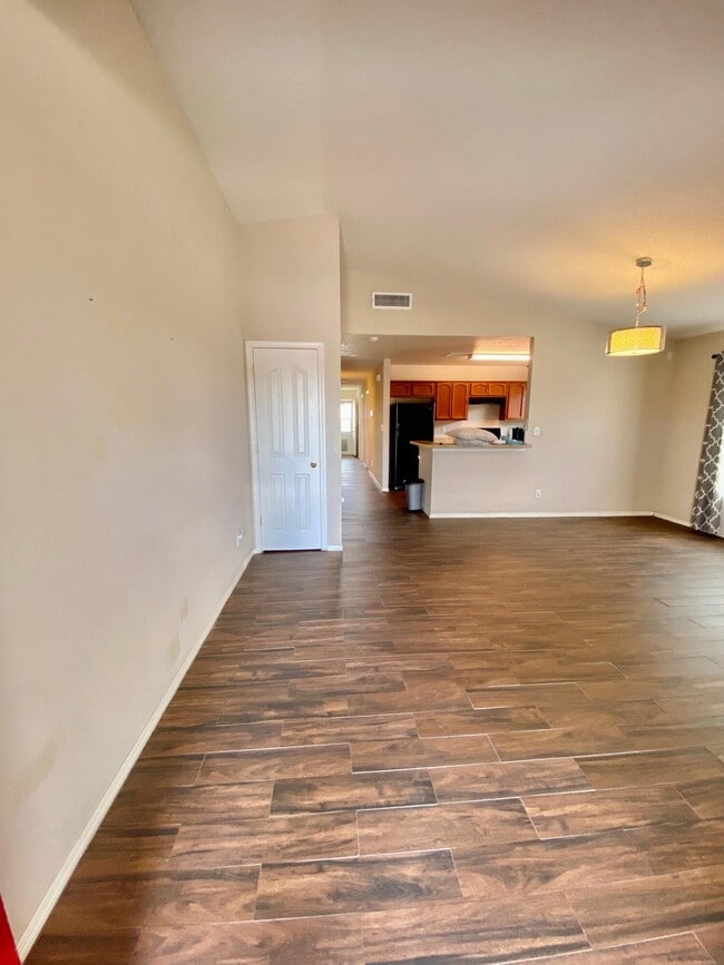 Building Photo - 14214 Lasso Rock Dr
