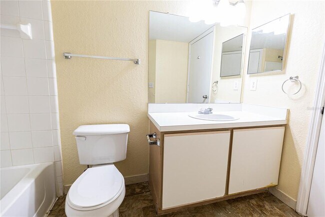 Building Photo - 2208 Antigua Pl