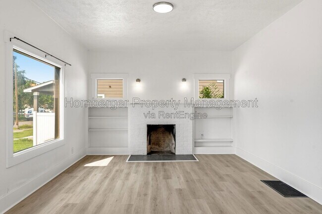 Building Photo - 2719 E Columbia Ave