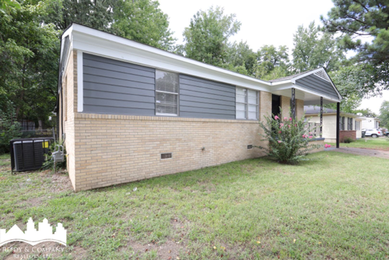 Building Photo - 3223 Boone St