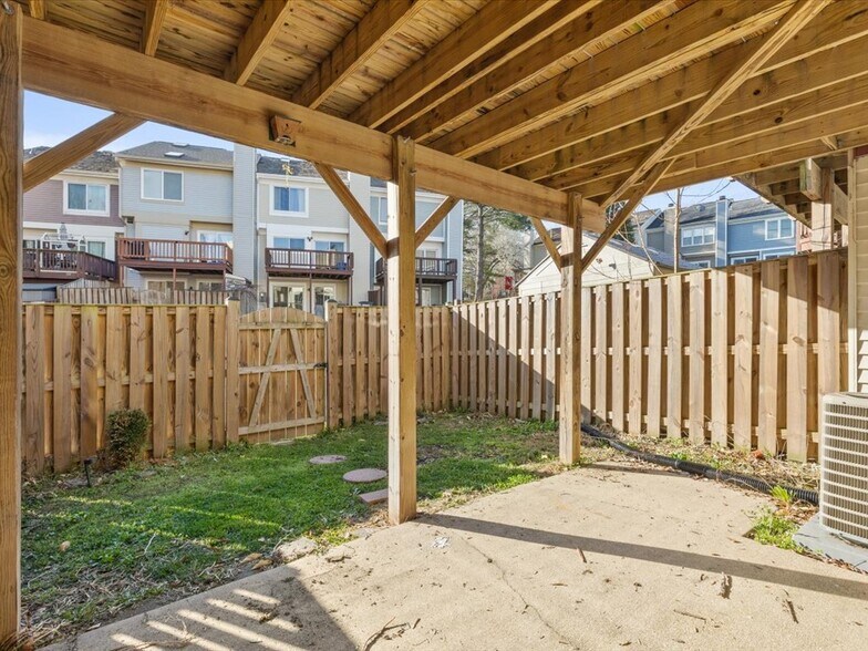Building Photo - 11553 Hill Meade Ln