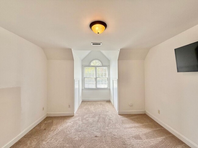 Building Photo - Spacious 3BD, 2.5BA Raleigh Home with First Floor Primary Bedroom & Fenced Yard