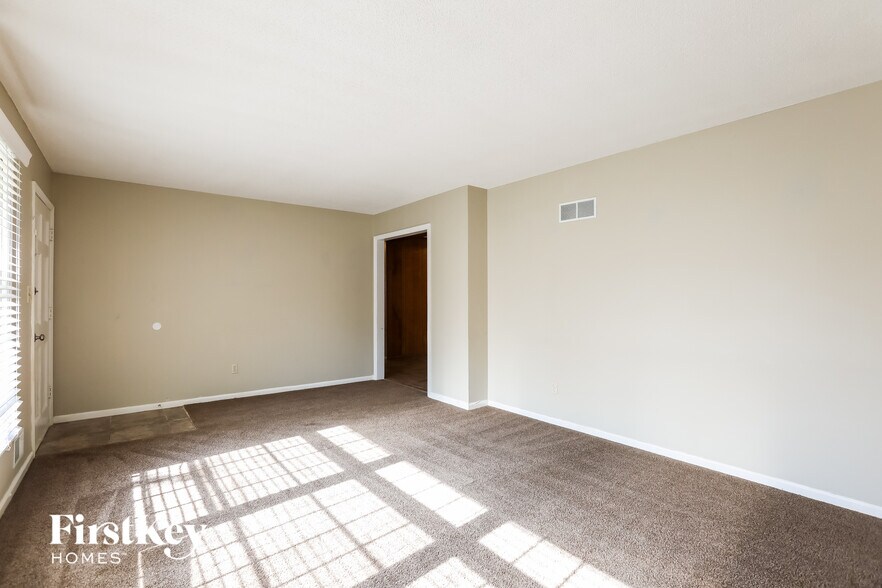 Building Photo - 5800 Booth Ave