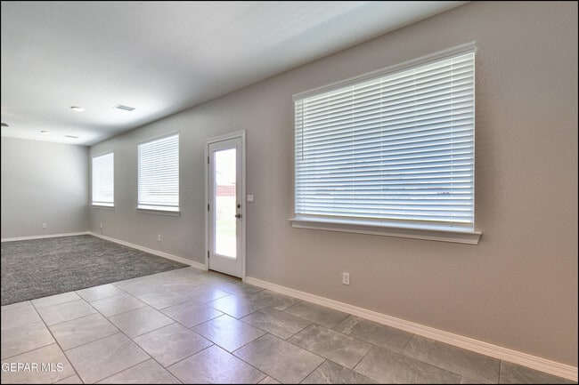 Building Photo - 12868 Star Gaze Ave