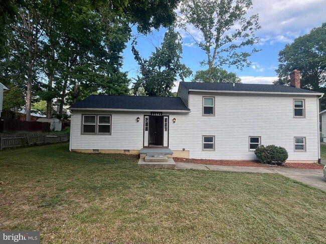Building Photo - 11827 Rutherford Dr
