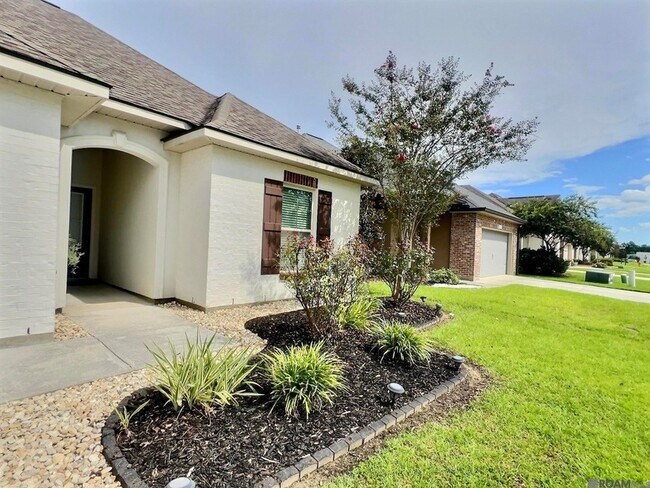 Building Photo - 6137 Tiger Trace Ave