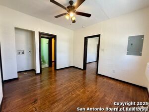 Building Photo - 810 W Craig Pl