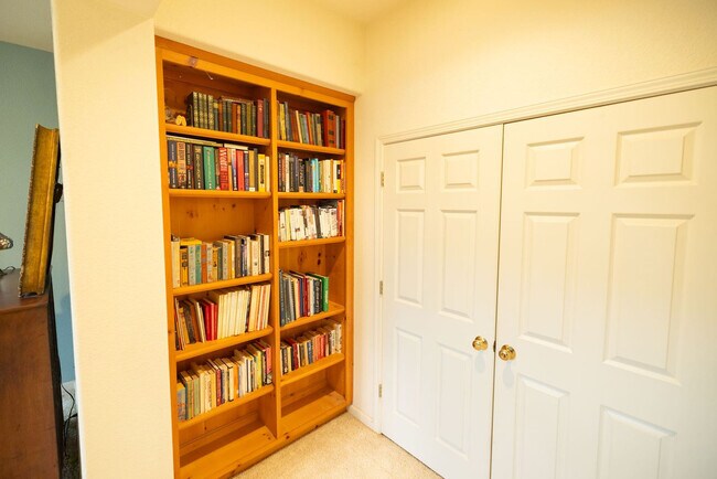 Building Photo - 115 Maybeck St