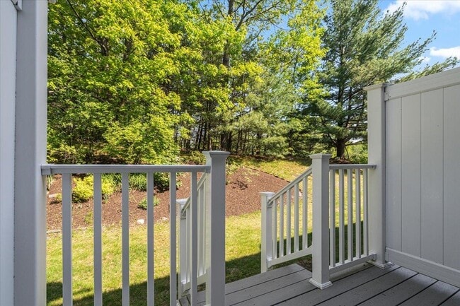 Building Photo - 7 Swift Ln