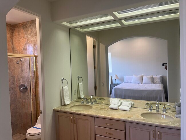 Building Photo - 45540 Cielito Dr