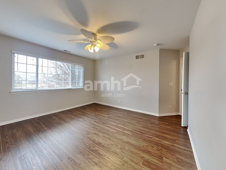 Building Photo - 621 Arbor Cir