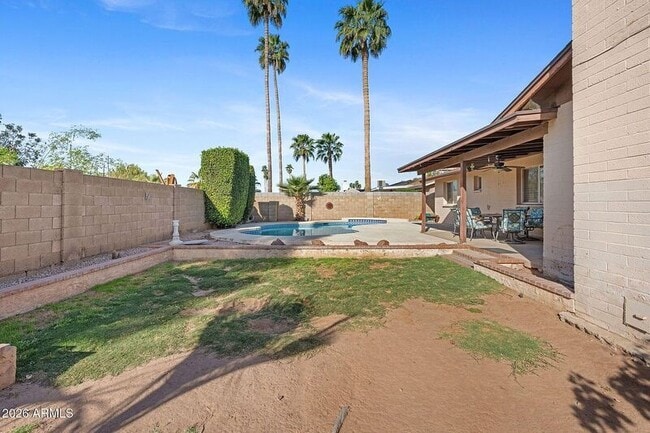 Building Photo - 2137 E Apollo Ave