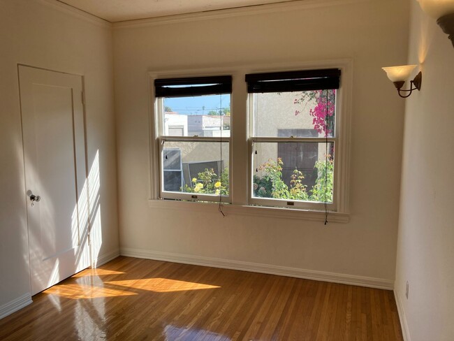 Building Photo - SPANISH STYLE GEM IN BELMONT HEIGHTS