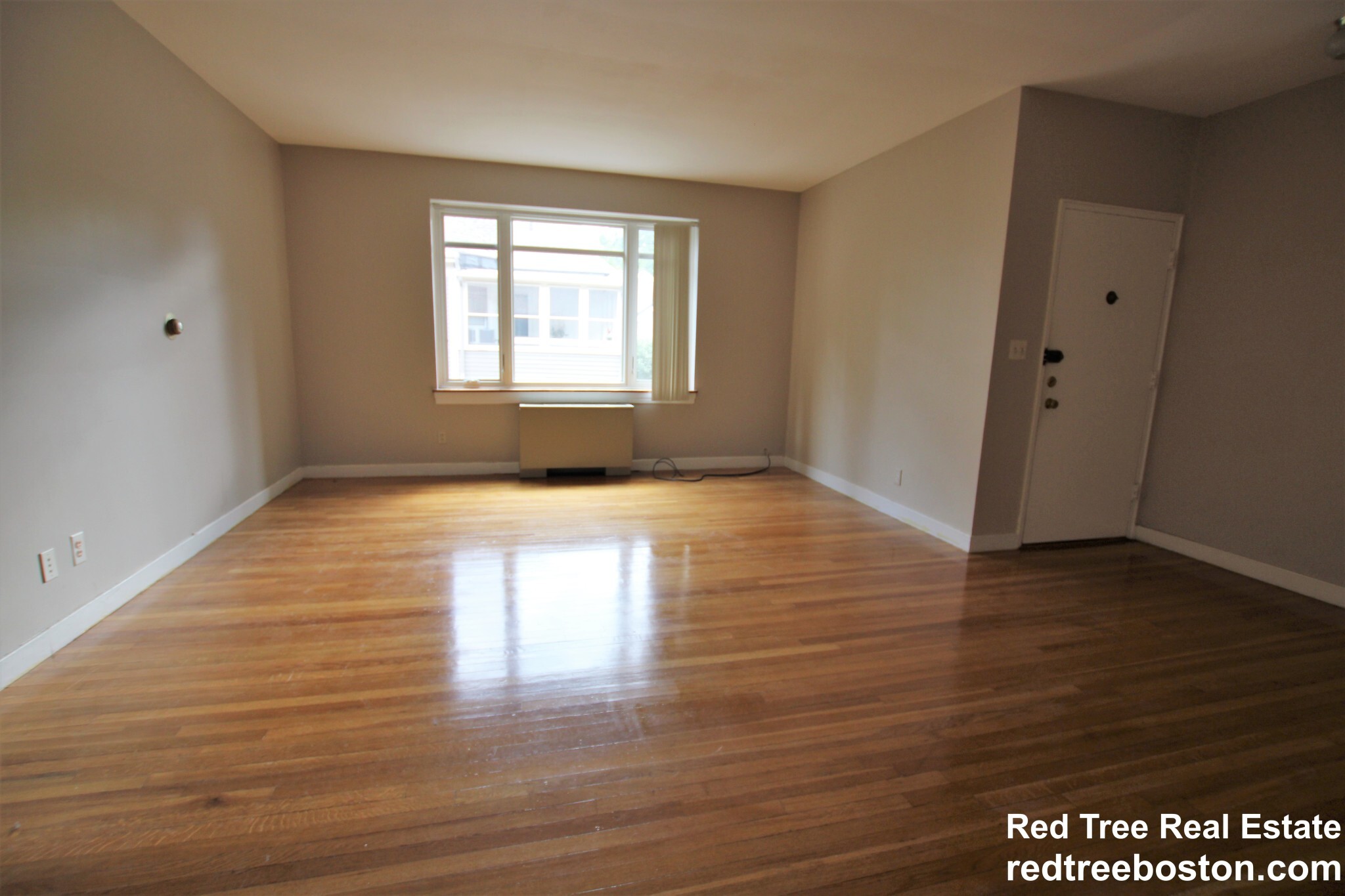 Building Photo - 573 Washington St