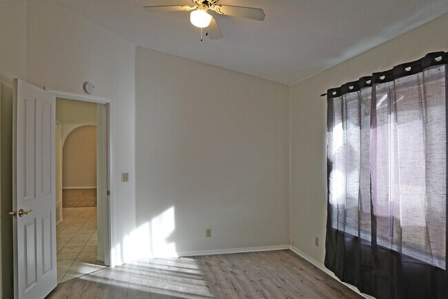 Building Photo - 54015 Avenida Juarez