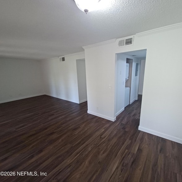 Building Photo - 3918 La Mirada Dr N