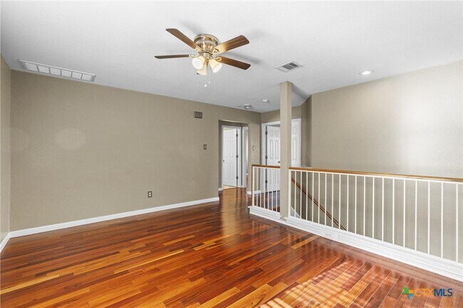 Building Photo - 2012 Huxley Ln