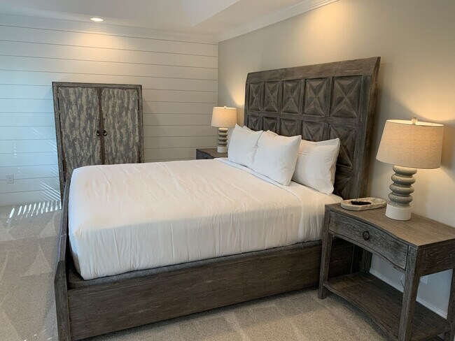 Building Photo - 4230 Old Cherokee St