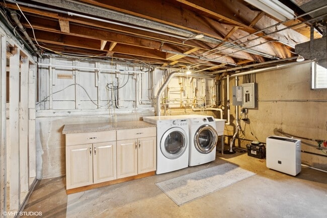 Building Photo - 1459 Olive St