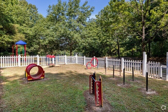 Building Photo - 2 Bedroom Availability