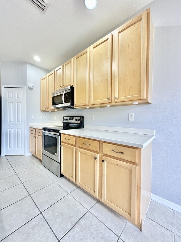 Building Photo - 4129 Via Piedra Cir