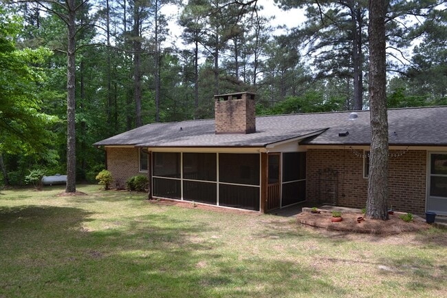 Building Photo - 861 Hawthorne Dr