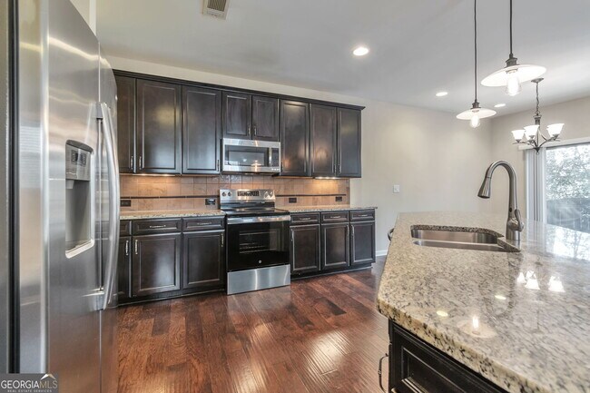 Building Photo - 1623 Trailview Way NE