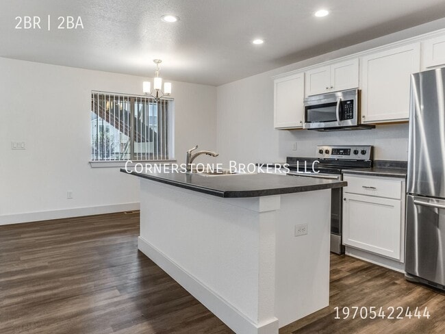 Building Photo - 108 Park View-D