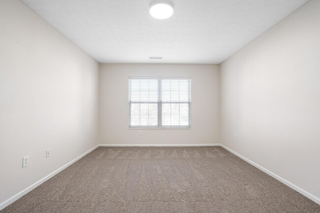 Building Photo - 5087 Vail Pine Pl