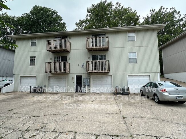 Building Photo - 211 Barr Rd