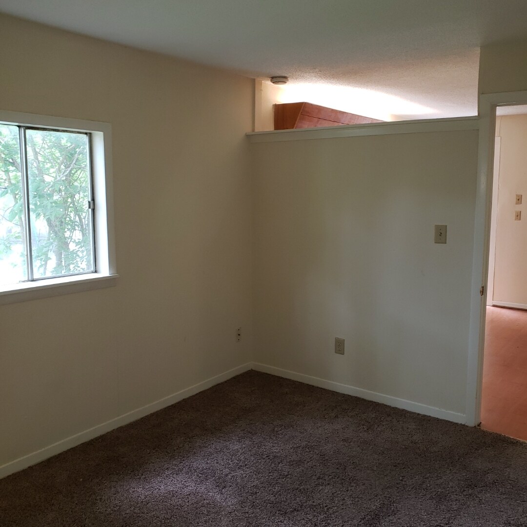 Building Photo - 519 Ferguson St