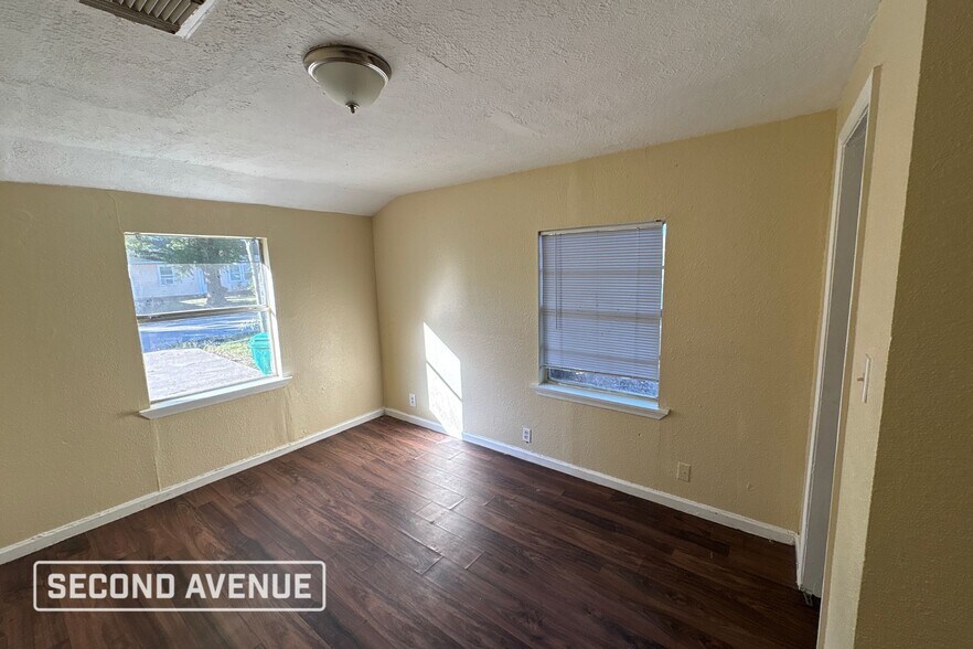 Building Photo - 3109 Bond St