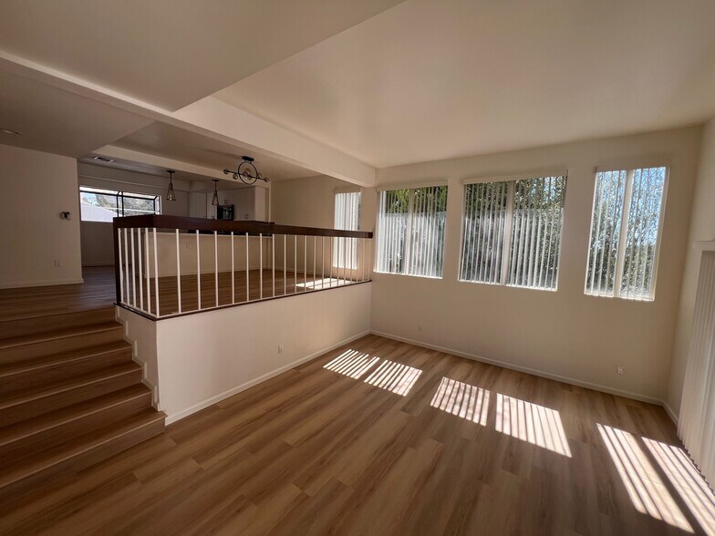 Building Photo - 6818 Caminito del Greco