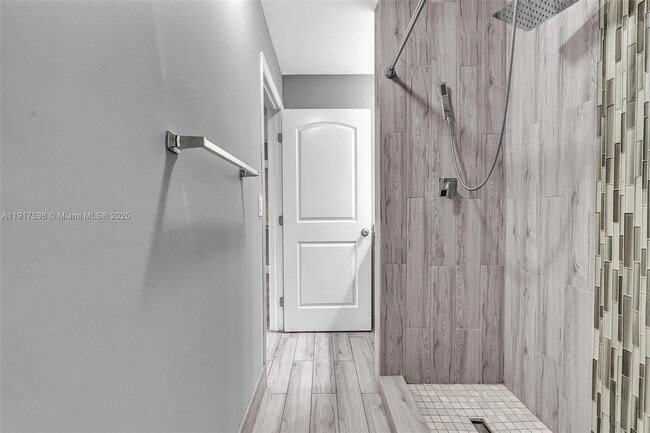 Building Photo - 1263 SW 46th Ave