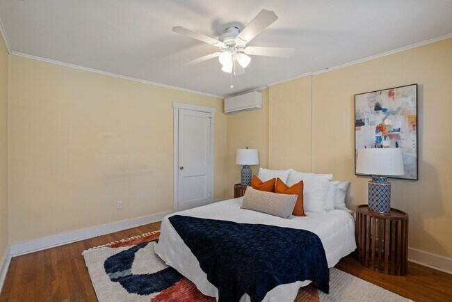 Building Photo - **Price reduction** Spacious 3-Bedroom Hom...