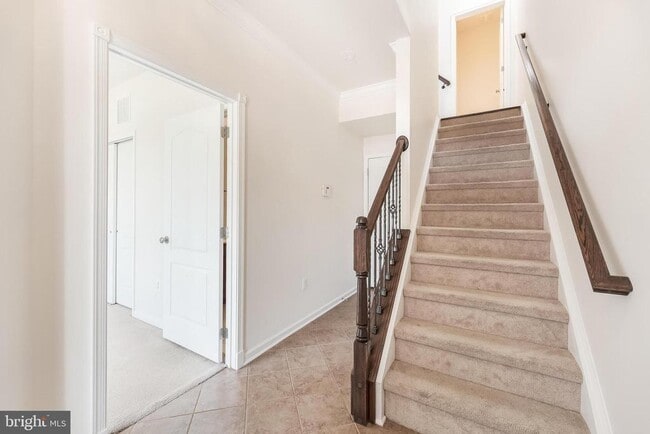 Building Photo - 43190 Loudoun Reserve Dr