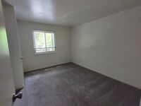 Building Photo - 600 Reusens Rd