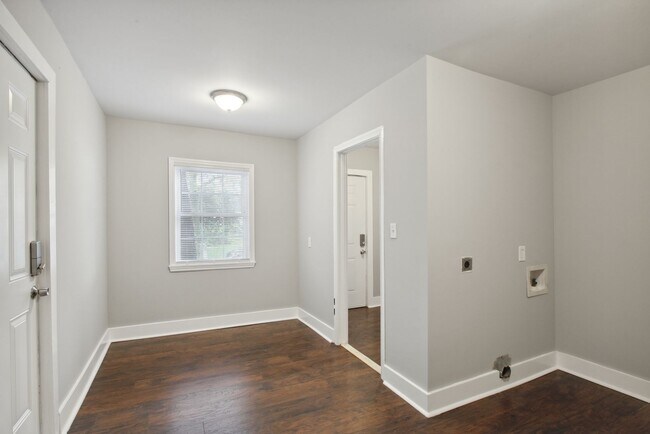 Building Photo - 1219 Seiler Ave