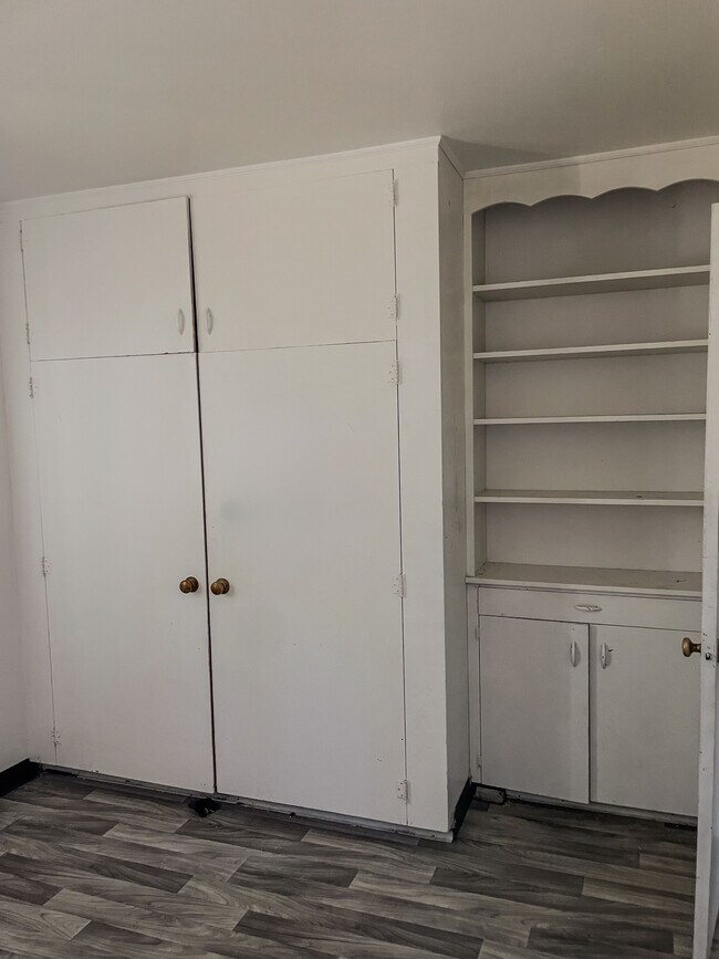 Building Photo - 18510 SE Blanton St