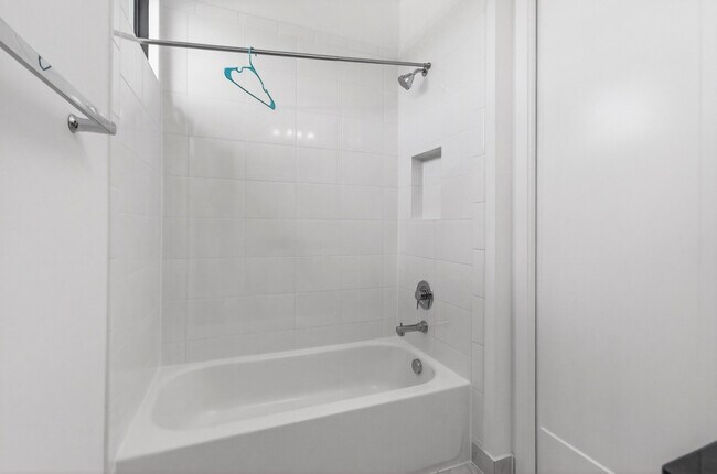 Building Photo - 17222 Blue Bayou Dr