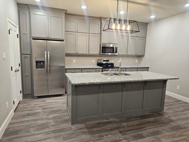 Building Photo - 514 E Chase St